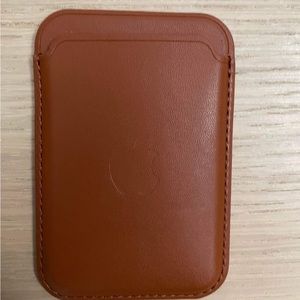 Apple wallet MagSafe